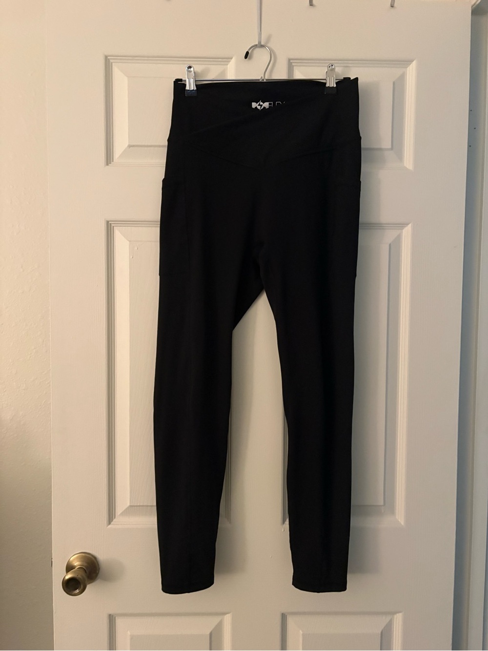 POPFLEX Crisscross Hourglass Black Leggings